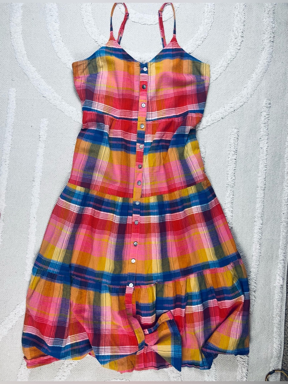 Evereve Sofia Boho Plaid Tiered Midi Dress with Pockets – Size Medium